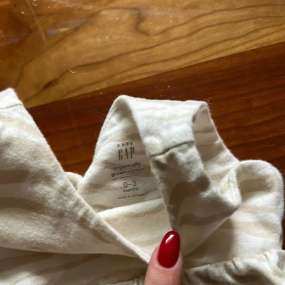 GAP Cream Kids One Piece Bodysuit